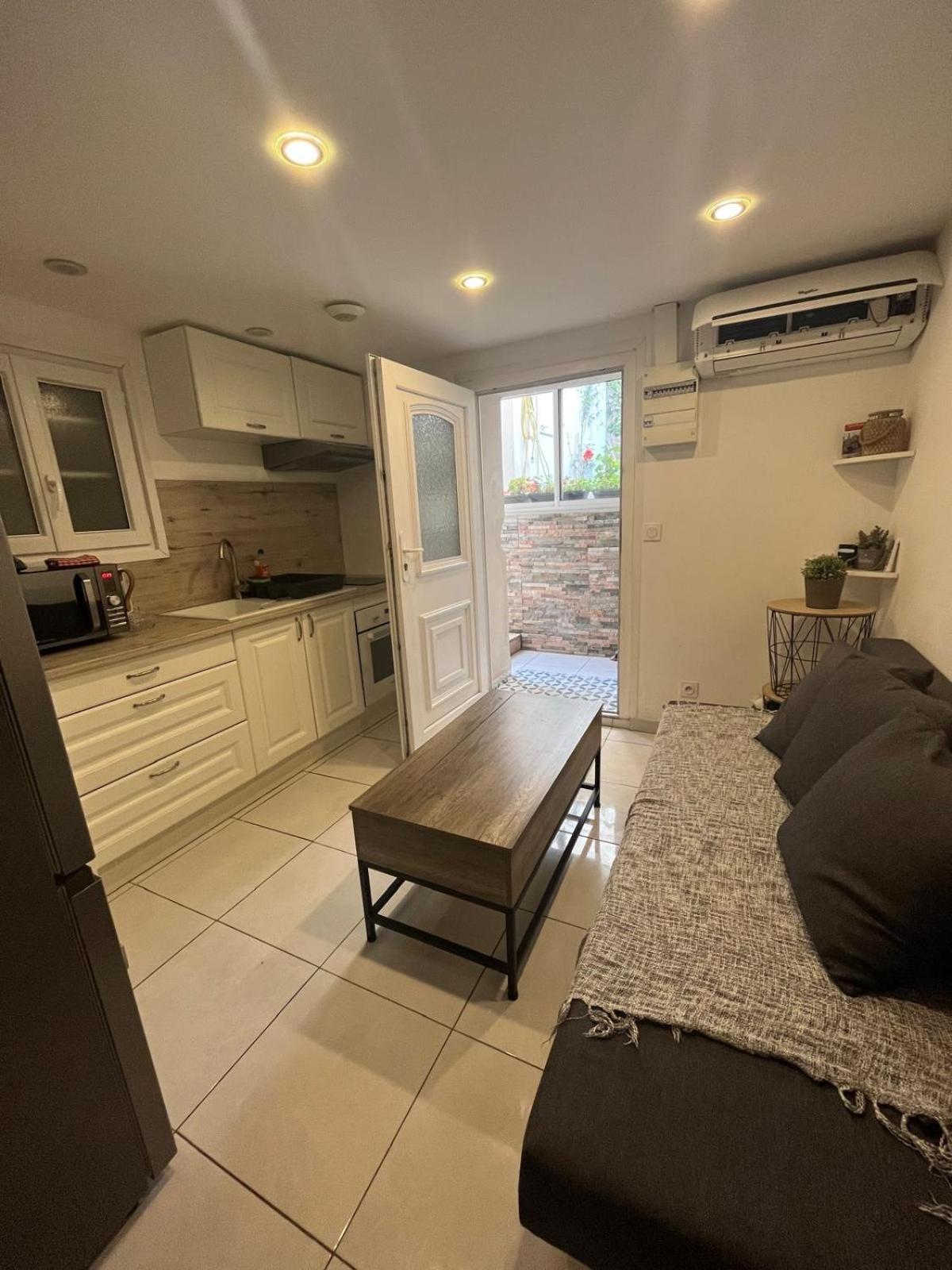 Jolie Appartement Nice Proche Mer Et Aeroport Une Chambre Plus Salon Avec Cuisine Екстериор снимка